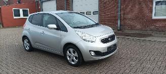 krockskadad bil auto Kia Venga Bj:08-2013 1.6 Benzine Automaat Climatecontrol 4xElek ramen Elektrische-spiegels met verwarming Stoelverwarming Lichtautomaat Privacyglas armsteun voor en achter Keyless entry Parkeersensoren achter Trekhaak Mistlampen 2013/8