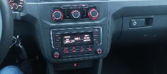 Volkswagen Caddy 2.0-TDI Airconditioning Elektrische ramen Elektrische-spiegels met verwarming Centrale vergrendeling met afstandsbediening Start-Stop picture 14