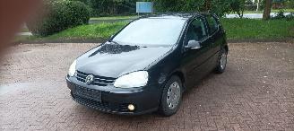 begagnad bil auto Volkswagen Golf 1.4-Benzine 80pk Climatecontrol CruiseControl Leren-Stuurwiel armsteun elek-ramen elektrische Spiegel Afneembare trekhaak Parkeersensoren mistlampen 2006/12