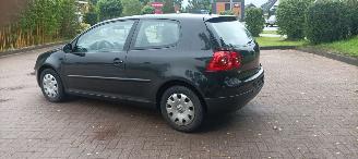 Volkswagen Golf 1.4-Benzine 80pk Climatecontrol CruiseControl Leren-Stuurwiel armsteun elek-ramen elektrische Spiegel Afneembare trekhaak Parkeersensoren mistlampen picture 4