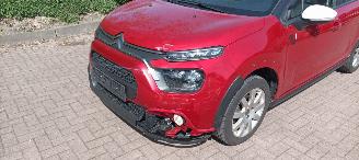 Citroën C3 You! 1.2-Benzine 83pk Airco Stoelverwarming Lichtautomaat Drivelane assistent Led koplampen led Dagrijverlichting Dab audio systeem Bi-Color pearl metallic Lak picture 10
