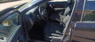 Volkswagen Polo 1.4-TDI 75pk euro-6 Climatecontrol Stoelverwarming Regensensor leren stuurwiel mistlampen Elektrische ramen Elektrische-spiegels met verwarming Centrale vergrendeling met afstandsbediening Start-Stop systeem 15-inch velgen Front radar assistent picture 16
