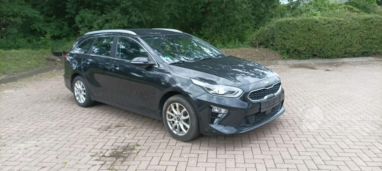 Kia Ceed 1.6 CRDI 136pk Navi Led koplampen Leder Sportstoelen-Memory Climatecontrol Elektrische achterklep Achteruitrijcamera Led-Achterlichten CruiseControl 4xStoelverwarming Lichtautomaat