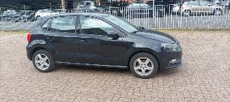 Volkswagen Polo 1.4 TDI DPF Euro6 Climatecontrol Frontradar-Remasist Stoelverwarming Regensensor leren stuurwiel mistlampen Elektrische ramen Elektrische-spiegels met verwarming Centrale vergrendeling met afstandsbediening Start-Stop systeem Radio usb 15 inch Velgen picture 10