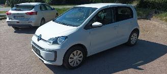 Voiture accidenté Volkswagen Up! 1.0-Mpi 65pk Move airconditioning Cruisecontrol Drivelane assistent Led verlichting Achteruitrijcamera Parkeersensoren achter Elektrische ramen start/stop systeem Centrale vergrendeling met afstandsbediening 2021/9