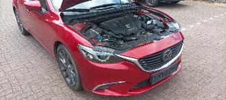 Mazda 6 4x4  Automatik Navi Led koplampen led achterlichten Headup Leren Sportstoelen Memory keyless Entry Blindspot Drivelane cruisecontrol met radar Stoelverwarming Lichtautomaat Regensensor Bose Soundsystem 19-inch velgen trekhaak picture 31