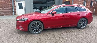 Mazda 6 4x4  Automatik Navi Led koplampen led achterlichten Headup Leren Sportstoelen Memory keyless Entry Blindspot Drivelane cruisecontrol met radar Stoelverwarming Lichtautomaat Regensensor Bose Soundsystem 19-inch velgen trekhaak picture 11