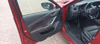 Mazda 6 4x4  Automatik Navi Led koplampen led achterlichten Headup Leren Sportstoelen Memory keyless Entry Blindspot Drivelane cruisecontrol met radar Stoelverwarming Lichtautomaat Regensensor Bose Soundsystem 19-inch velgen trekhaak picture 16