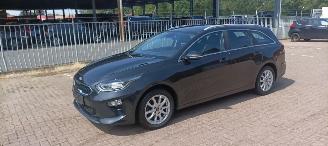 Kia Ceed Bj 9-2018 1.6 Climatecontrol Led-Koplampen Led-Achterlichten Navi Sportstoelen met Memory keyless Entry Blindspot Drivelane parkeer-assistent picture 12