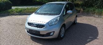 Kia Venga Bj 8-2013 1.6 Automaat Climatecontrol Stoelverwarming Lichtautomaat Privacyglas keyless Entry trekhaak picture 9