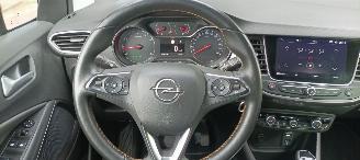 Opel Crossland Innovation uitvoering 1.2 DI Turbo OPF Automaat Navigatie AppleCarPlay Climatecontrol CruiseControl Opel iLink Winterpakket Stoelverwarming stuurwielverwarming Voorruitverwarming Dimmende binnenspiegel Chrome-pakket Parkeersensoren Trekhaak Bi-Color Lak picture 22