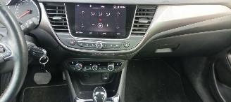 Opel Crossland Innovation uitvoering 1.2 DI Turbo OPF Automaat Navigatie AppleCarPlay Climatecontrol CruiseControl Opel iLink Winterpakket Stoelverwarming stuurwielverwarming Voorruitverwarming Dimmende binnenspiegel Chrome-pakket Parkeersensoren Trekhaak Bi-Color Lak picture 23