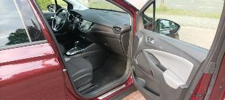 Opel Crossland Innovation uitvoering 1.2 DI Turbo OPF Automaat Navigatie AppleCarPlay Climatecontrol CruiseControl Opel iLink Winterpakket Stoelverwarming stuurwielverwarming Voorruitverwarming Dimmende binnenspiegel Chrome-pakket Parkeersensoren Trekhaak Bi-Color Lak picture 18