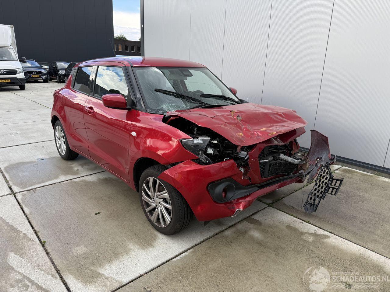 Suzuki Swift 1.2 Select Smart Hybrid -NAVI-PDC-CAMERA