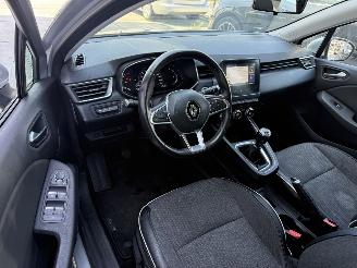 Renault Clio 1.0 TCe Intens CARPLAY-NAVI-LED-KEYLESS-PDC picture 2