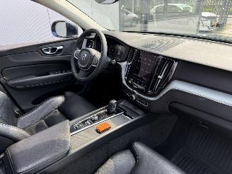 Volvo Xc-60 2.0 B5 Momentum Exclusief -AUTOMAAT-PANO-LEDER-NAVI picture 6