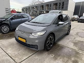 damaged passenger cars Volkswagen ID.3 First Plus 58 kWh LED - ACC - CAMERA - SFEER 2020/10