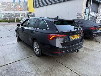 Skoda Octavia 1.0 E-tsi BUSS EDITION PLUS AUTOMAAT - HUD - KEYLESS picture 4