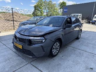 Schadeauto Opel Astra 1.2 Turbo Edition NAVI-PDC-CAMERA 2024/12
