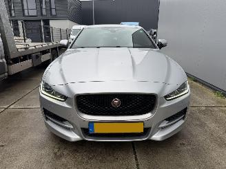 Jaguar XE 2.0 D PORTFOLIO -NAVI-CLIMA-LEDER-PDC picture 12