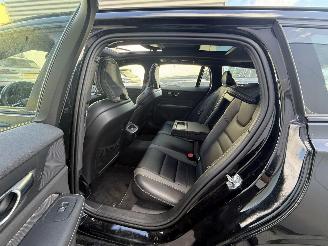 Volvo V-60 2.0 B3 R-DESIGN AUTOMAAT-PANO-NAVI-CAMERA picture 9