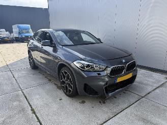 BMW X2 sDrive 18i HIGH EXECUTIVE-AUTOMAAT-NAVI-PDC picture 2