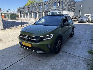 krockskadad bil auto Volkswagen Taigo 1.0 TSI Life Business -NAVI-PDC-PANO 2023/9