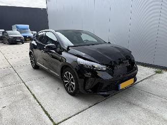 krockskadad bil auto Renault Clio 1.6 E-Tech Full Hybrid 145 Techno CAMERA - NAVI - KEYLESS 2025/11