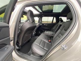 Volvo V-60 2.0 D4 190 PK  INSCRIPTION-PANO-CAMERA-NAVI-MEMORY STOELEN picture 16