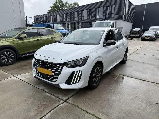 Schadeauto Peugeot 208 1.2 PureTech 75 Styl -AIRCO-NAVI-PDC 2025/5