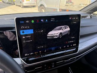 Volkswagen Golf 1.5 eHYBRID 50 EDITION -HUD-CAMERA-NAVI picture 29