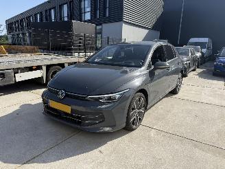 Damaged car Volkswagen Golf 1.5 eHYBRID 50 EDITION -HUD-CAMERA-NAVI 2024/10