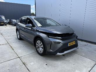 krockskadad bil auto Skoda Elroq 85 Business Edition Tour 286PK - NAVI - CAMERA - LED 2025/8