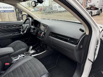 Mitsubishi Outlander 2.4 PHEV Intense + Schuifdak 4x4 picture 10
