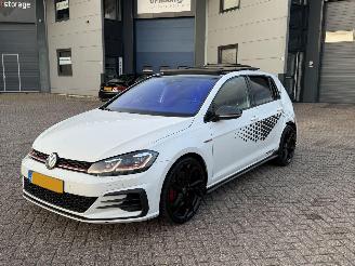 Unfallwagen Volkswagen Golf 2.0 TSI GTI TCR 290Pk Pano 2019/4