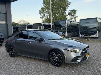 Schadeauto Mercedes A-klasse 200 AMG Pakket Pano NAP Nederlandse Auto Sfeerverlichting 2020/10