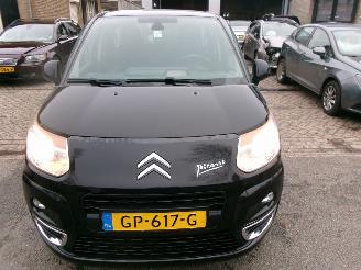 Citroën C3 picasso 1.4 I EXCLUSIVE CLIMA picture 3