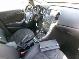 Opel Astra 1.4 COSMO SEDAN CLIMA NAVI picture 10