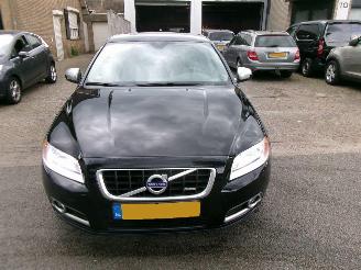 Volvo V-70 2.4 D5 R-DESIGN SUMMUM GEEN SCHADE picture 3