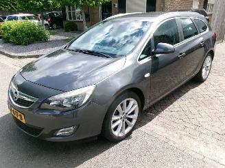skadebil auto Opel Astra 1.4 SPORT CLIMA 2011/4