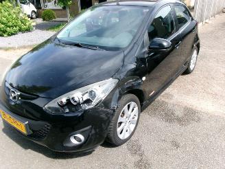 damaged passenger cars Mazda 2 1.3 BIFUEL GT-M LINE LPG ONDERBOUW 2011/10