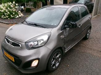 Schadeauto Kia Picanto 1.0 CVVT ISG COMFORT PACK 55.234 KM NAP 2013/5