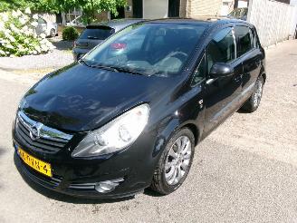 Opel Corsa 1.4-16V 111 EDITION picture 1
