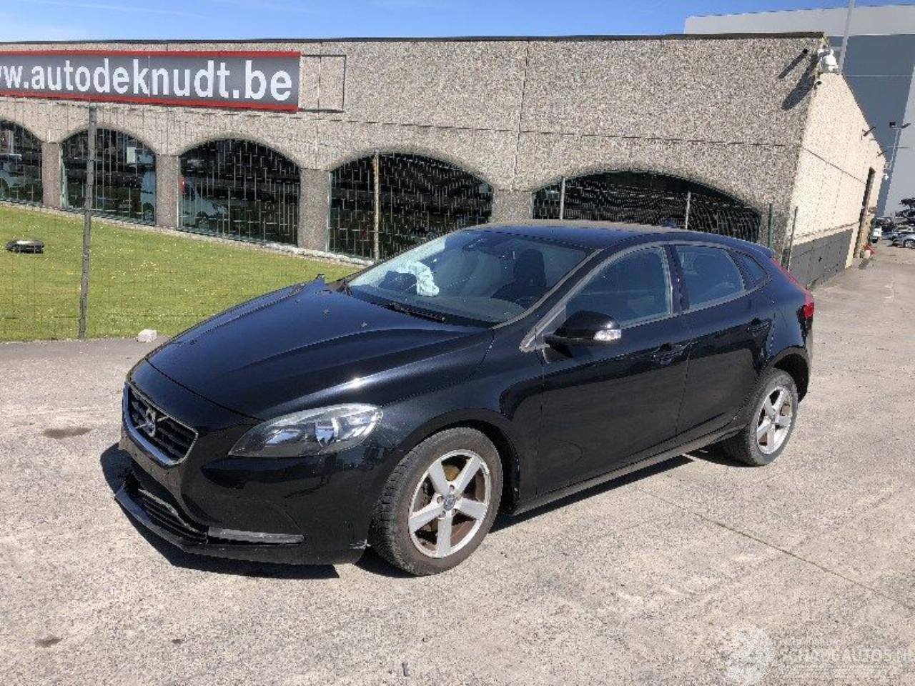 Volvo V-40 1.6 D