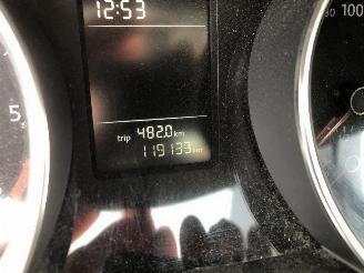 Volkswagen Jetta 2.0 TDI   DSG picture 15