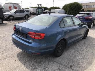 Volkswagen Jetta 2.0 TDI   DSG picture 3