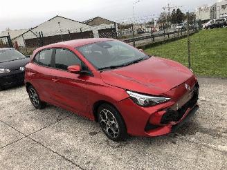 Coche accidentado MG MG4 1.5 HYBRIDE 2024/10