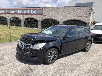 Vaurioauto  passenger cars Opel Insignia 2.0 CDTI SPORT TOURER 2013/8