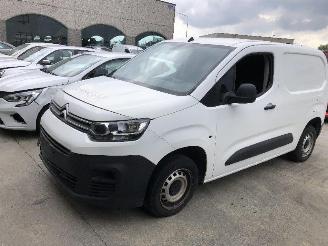 uszkodzony samochody osobowe Citroën Berlingo 1.5 hdi 2020/11
