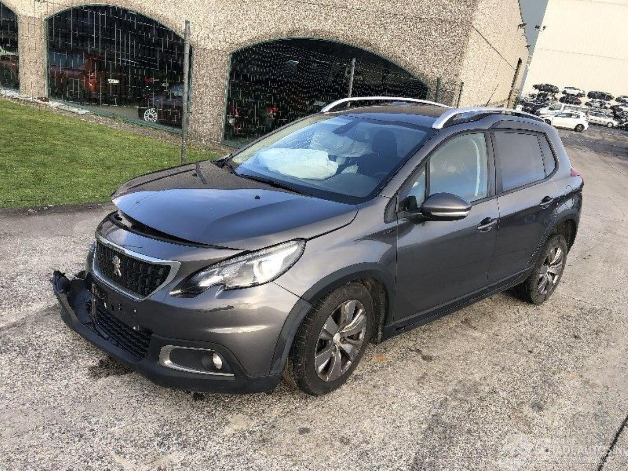 Peugeot 2008 1.2 SIGNATURE